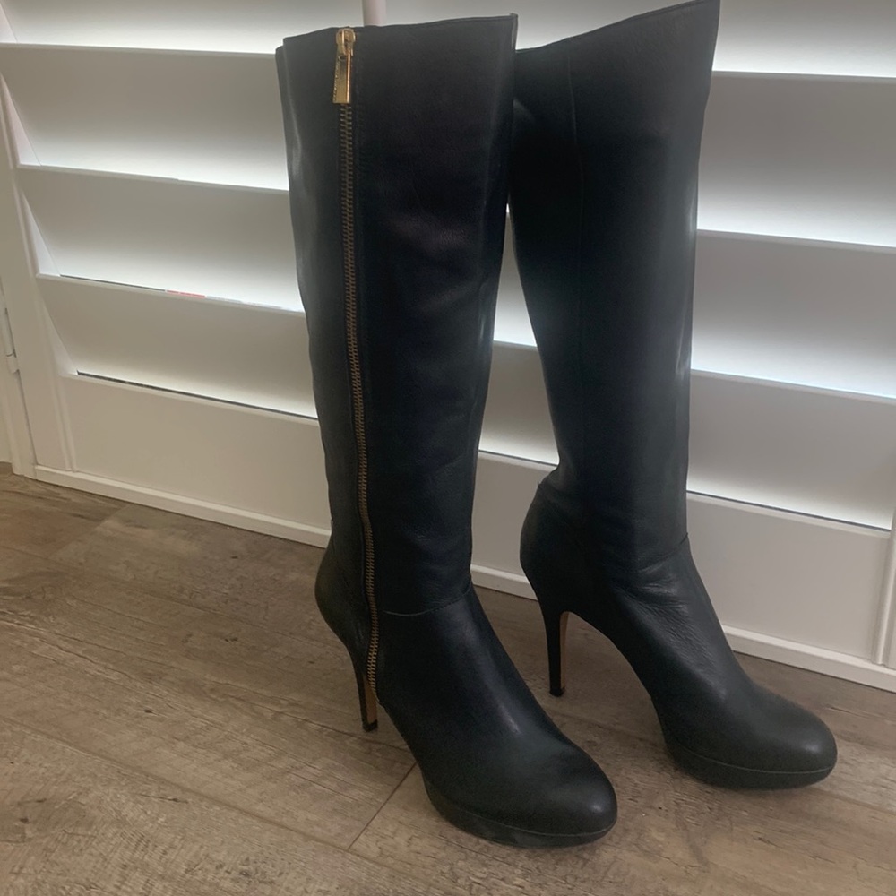 Vince Camuto super soft black leather knee high boots, like new condition